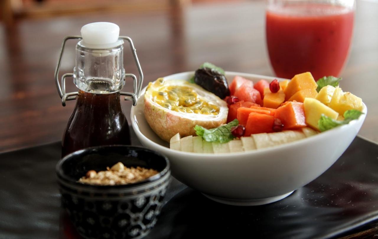 Bay Vista 호텔 아루감 베이 외부 사진